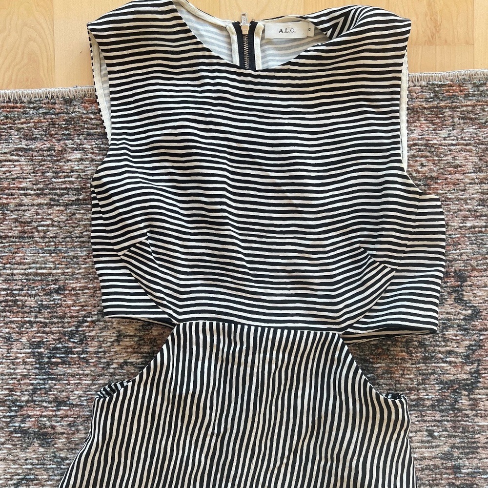LIKE NEW! ALC Striped cut-out maxi dress with slit in front. - Picture 3 of 3